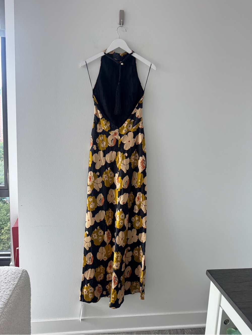 REFORMATION Bianca Silk Dress in Kiki 4P - Picture 6 of 7
